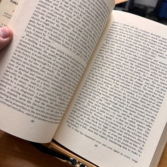 A Gang of Pecksniffs: And Other Comments on Newspaper Publishers by Mencken 1977 - Picture 9 of 10